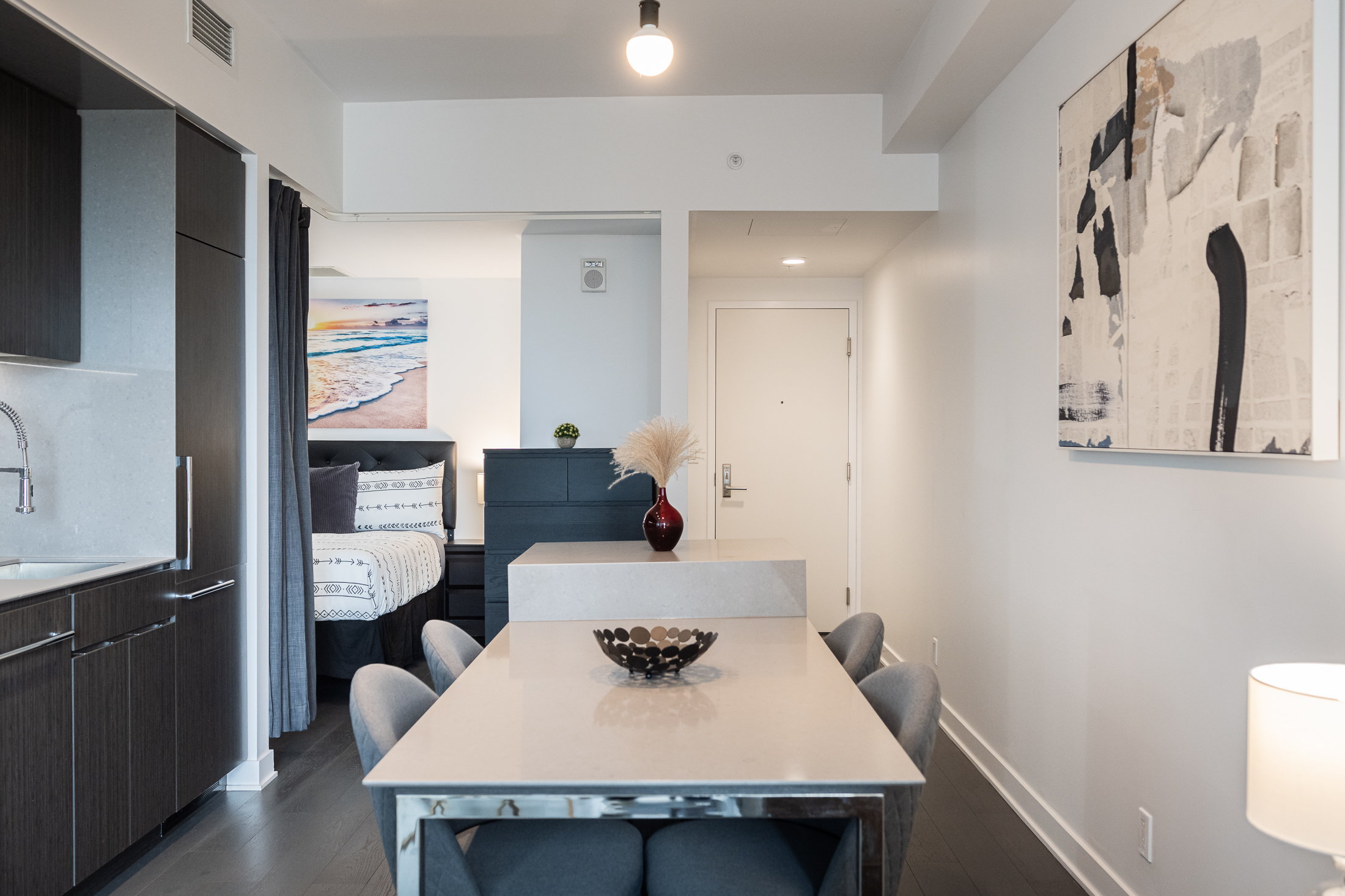 tour-des-canadiens-1814_kitchen-dinning