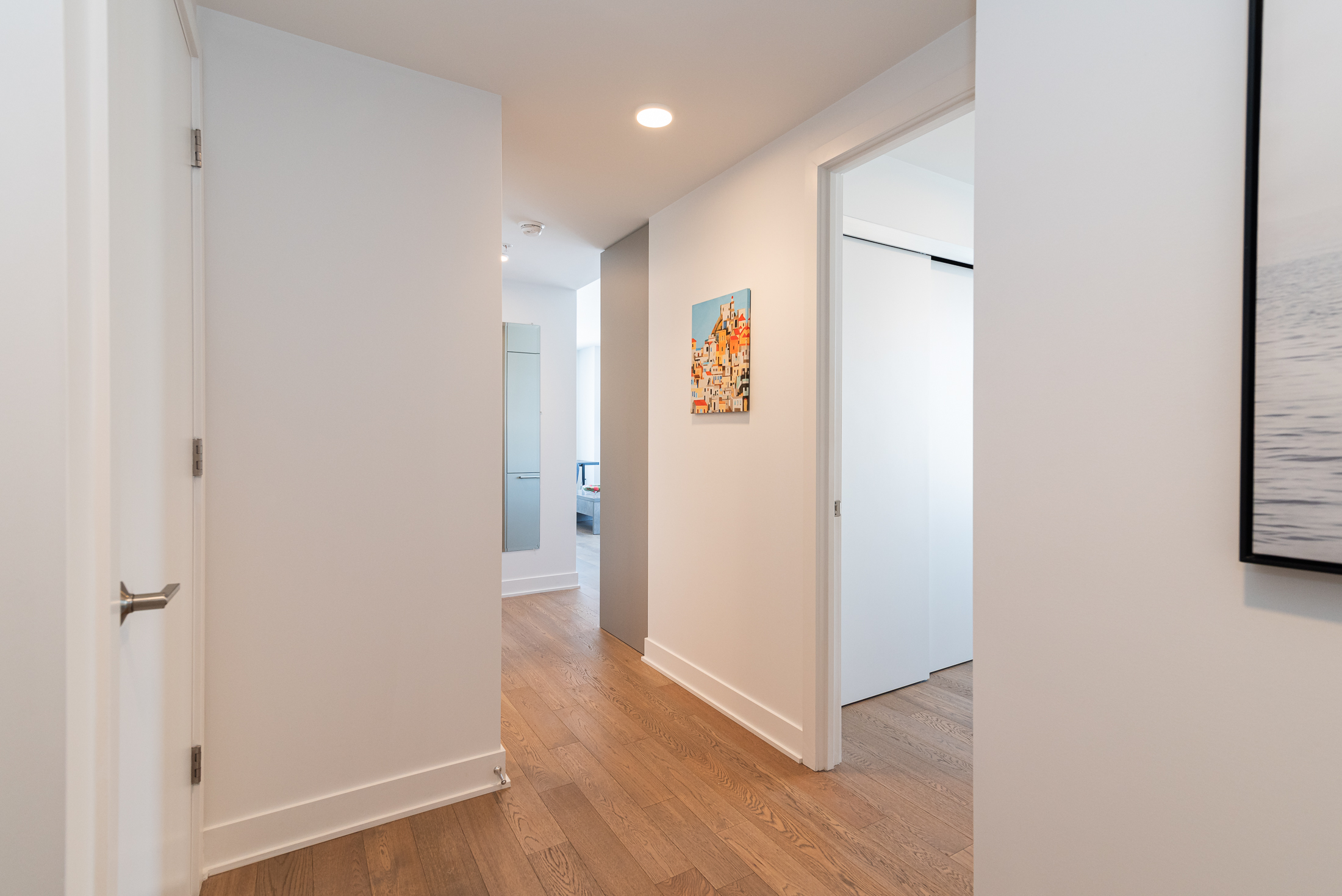tour-des-canadiens-3_entry_door_spacing