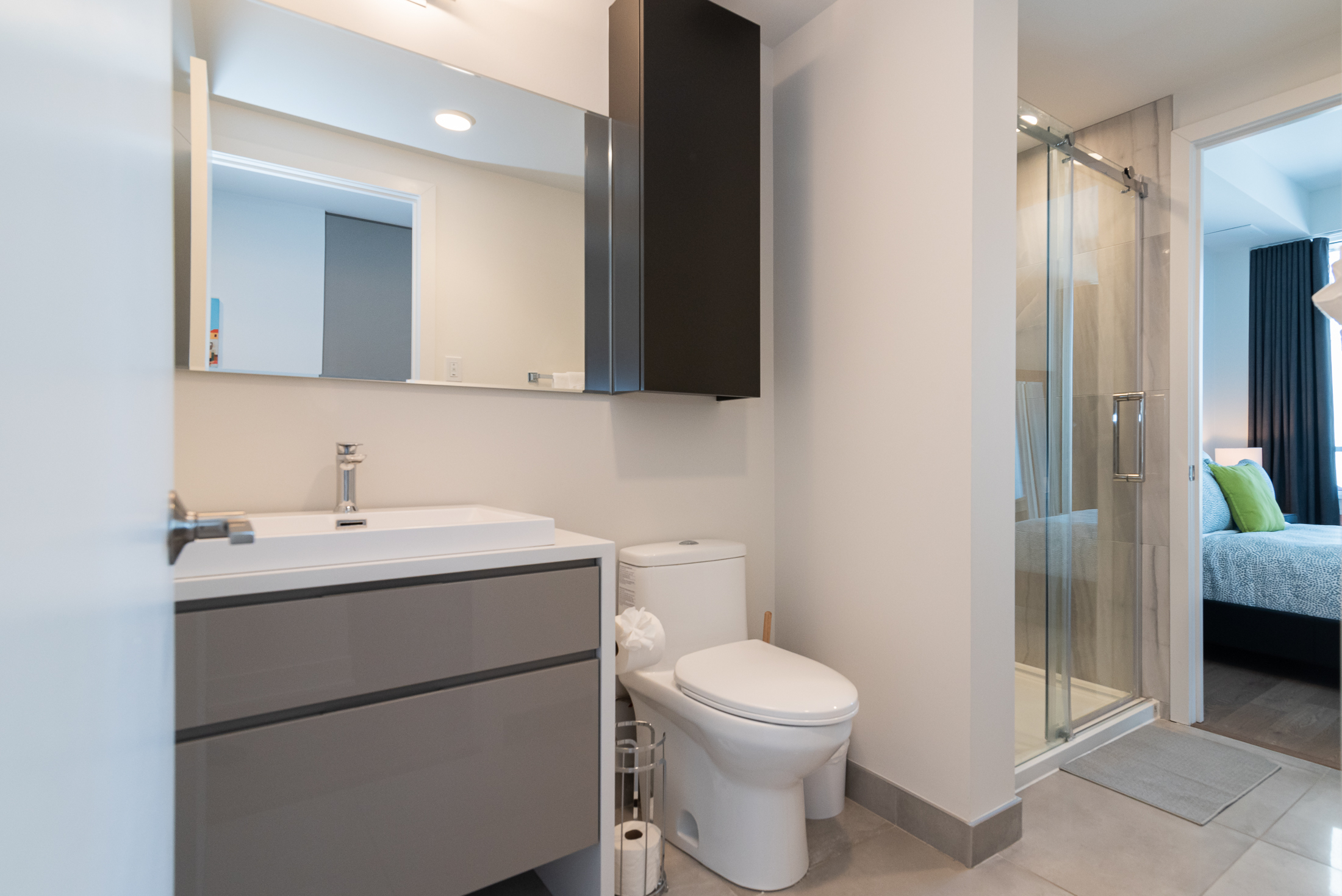tour-des-canadiens-3_toilet_area