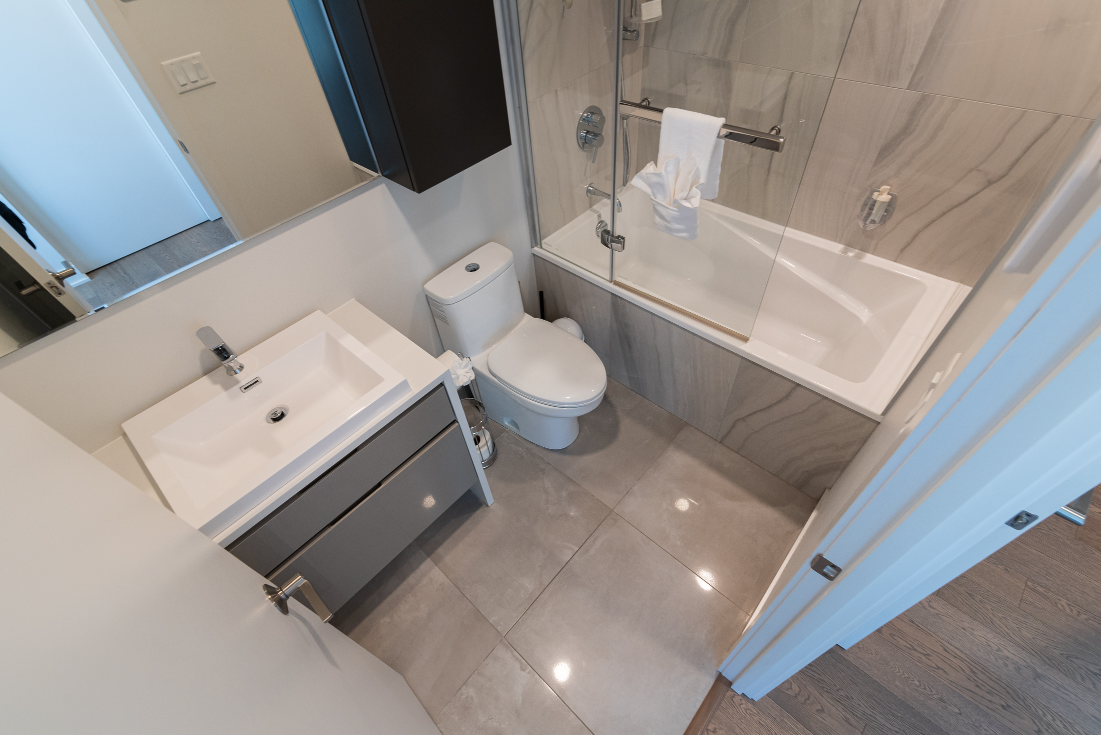 tour-des-canadiens-3_washroom