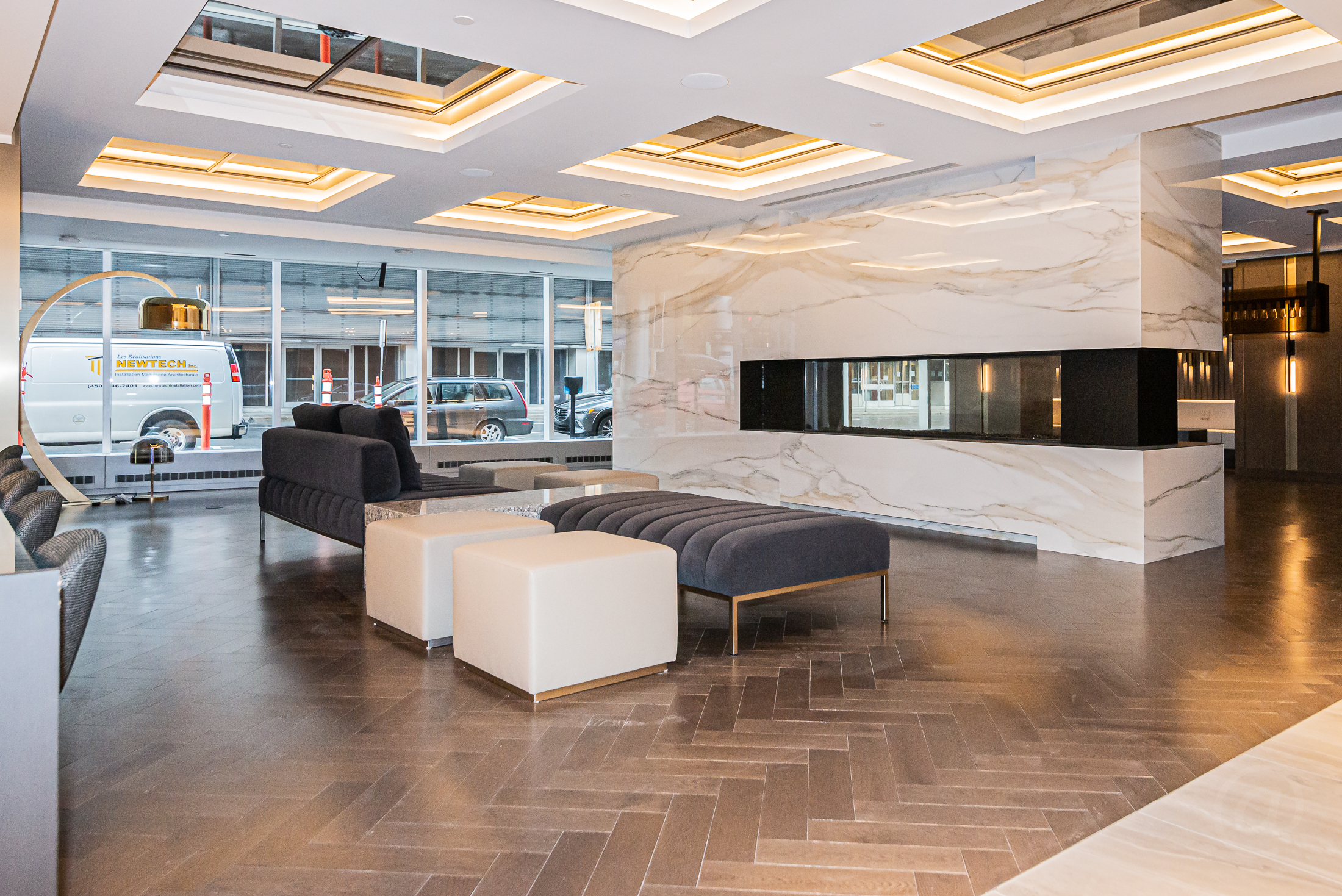 tour-des-canadiens_10A_hall_area