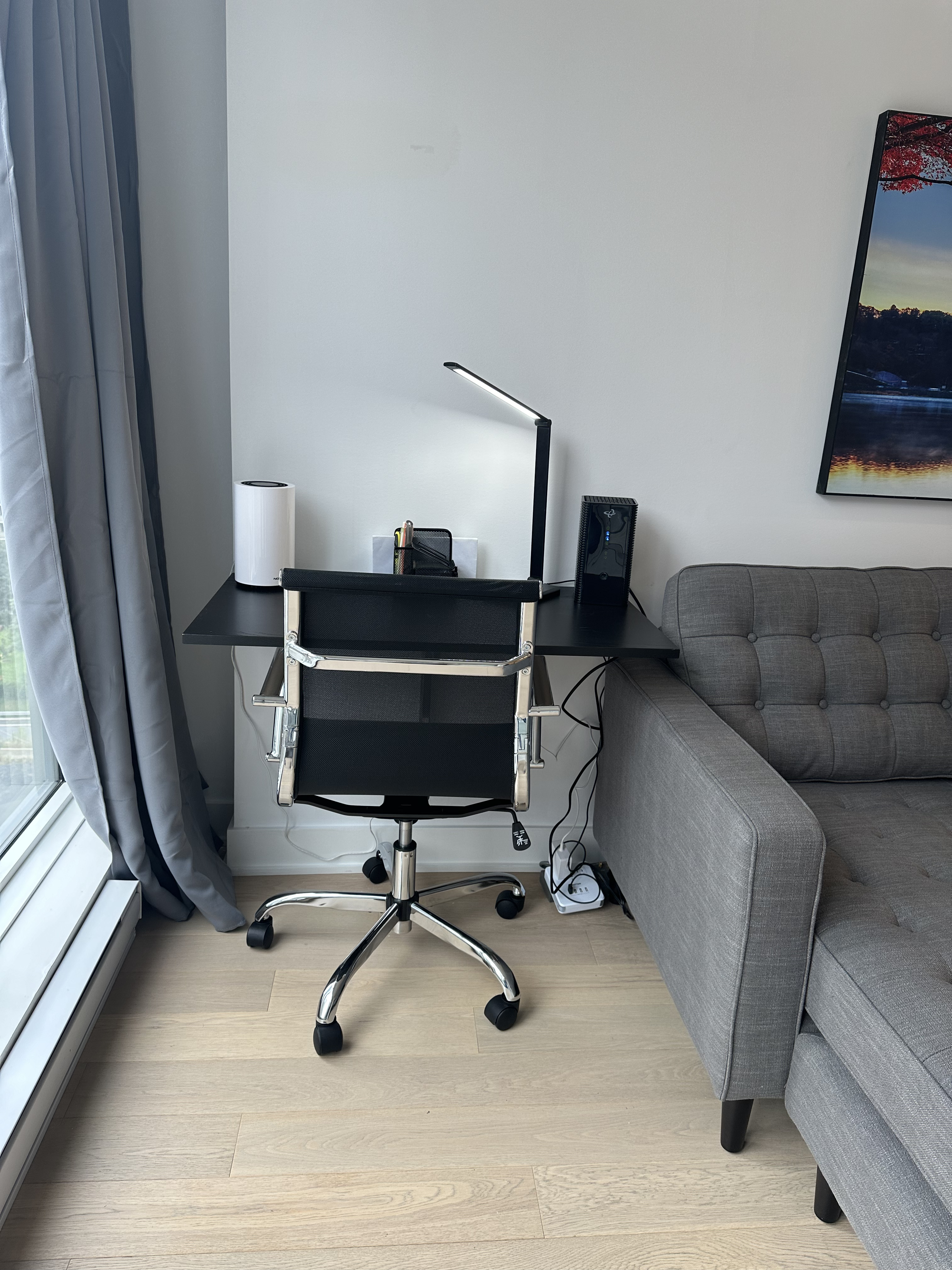 tour-des-canadiens_10A_study-table