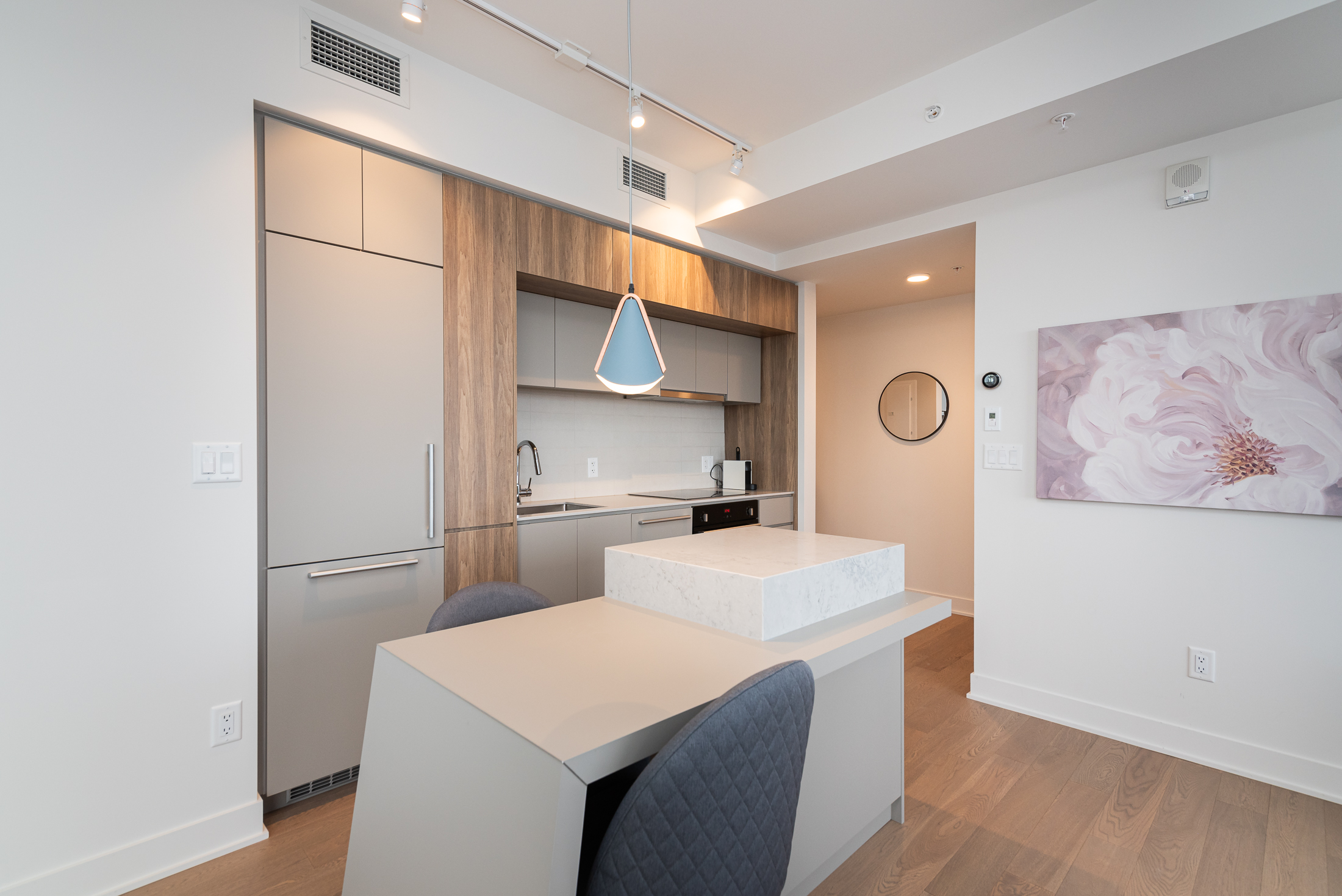 tour-des-canadiens_48A_kitchen_dinning