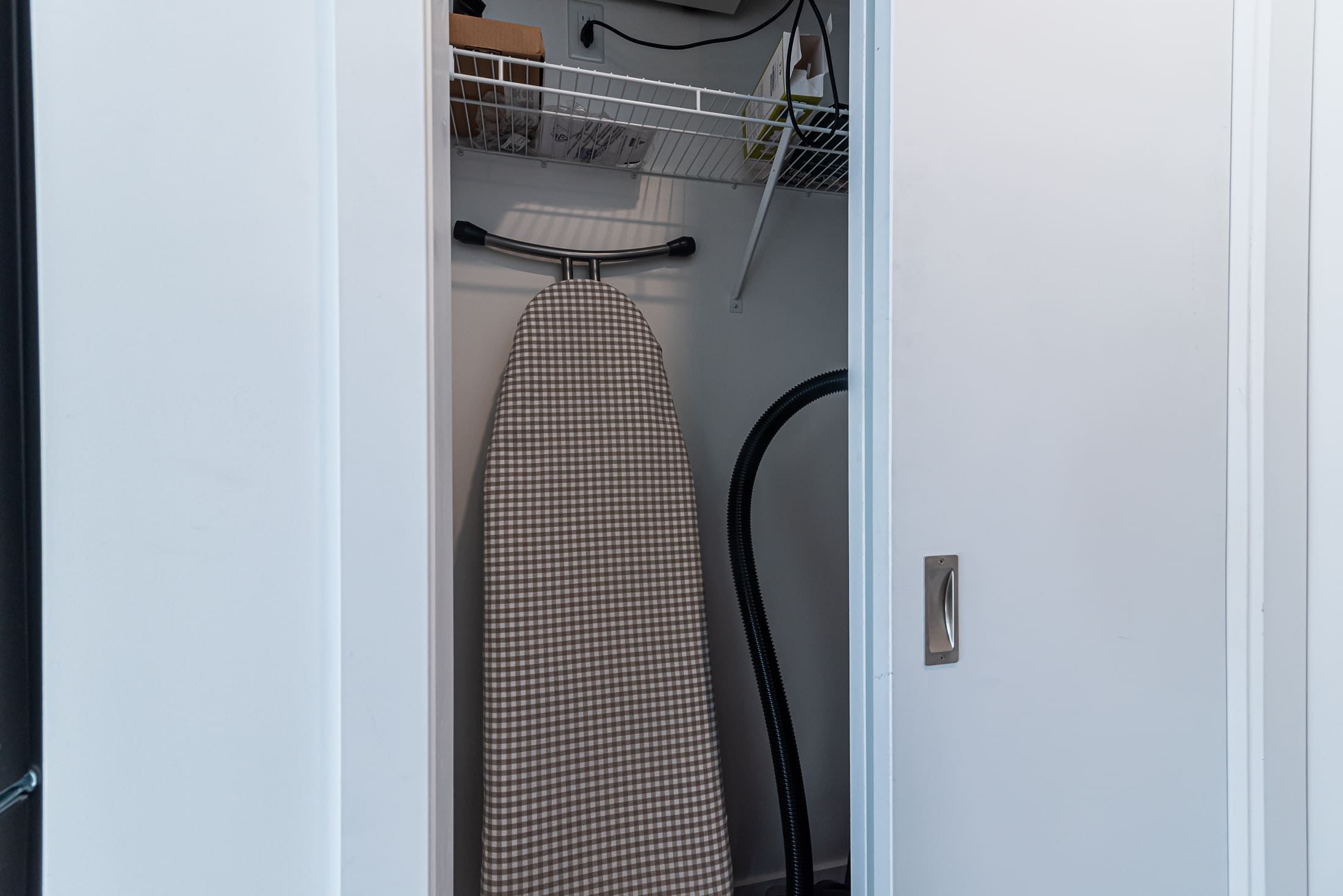 zenith__10A_store_room