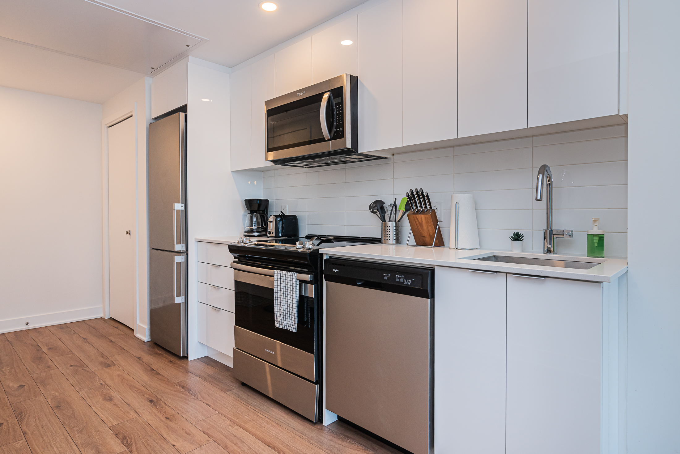 zenith__4A_kitchen_area3