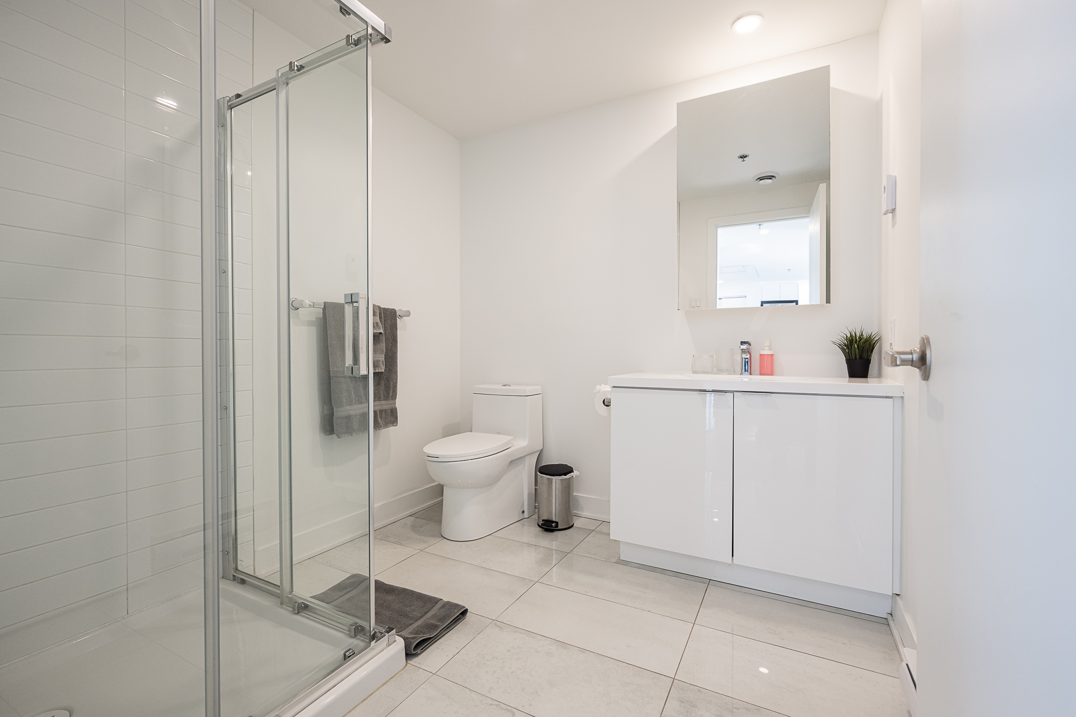 zenith__6A_washroom_area