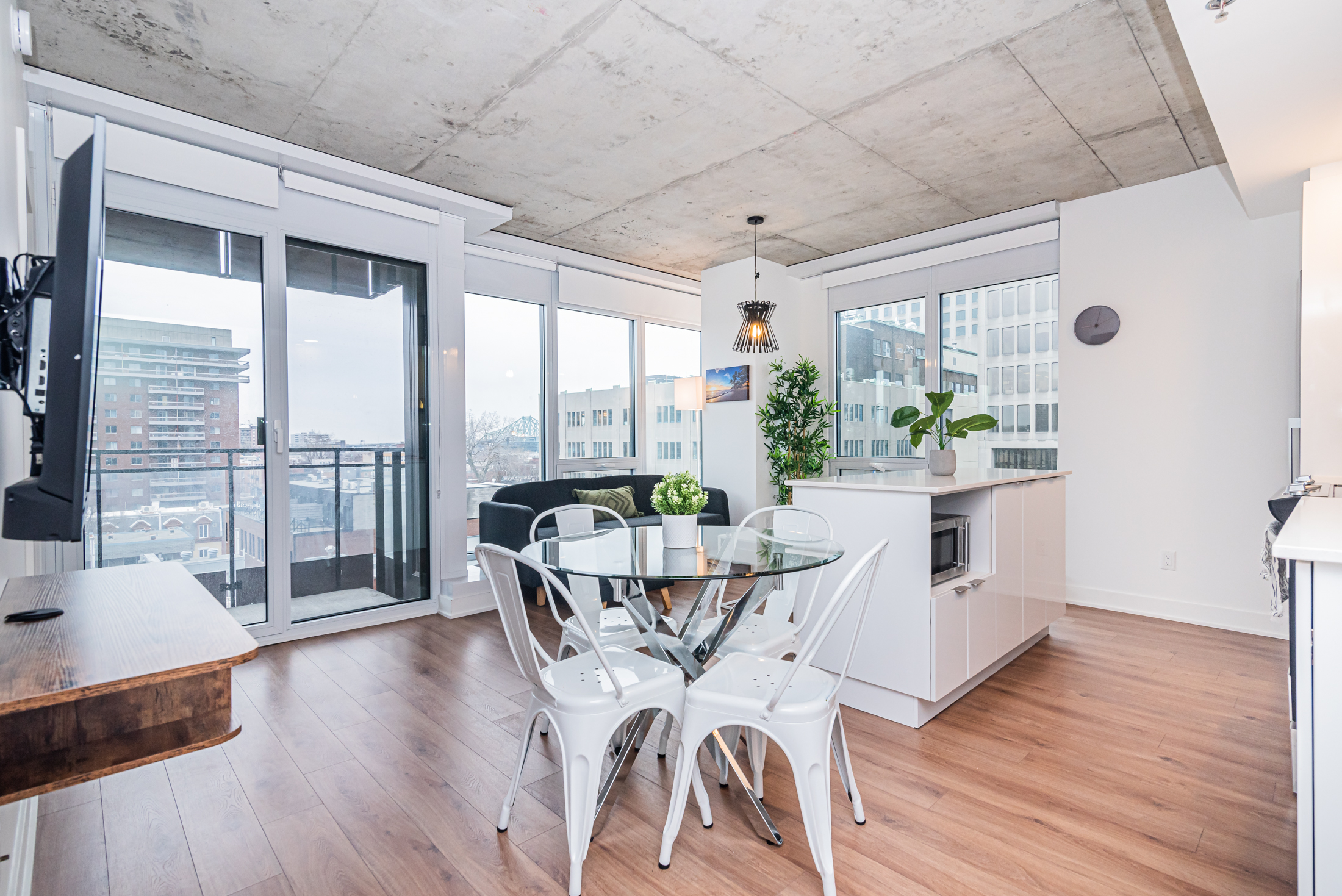 zenith__7A_kitchen_sitting