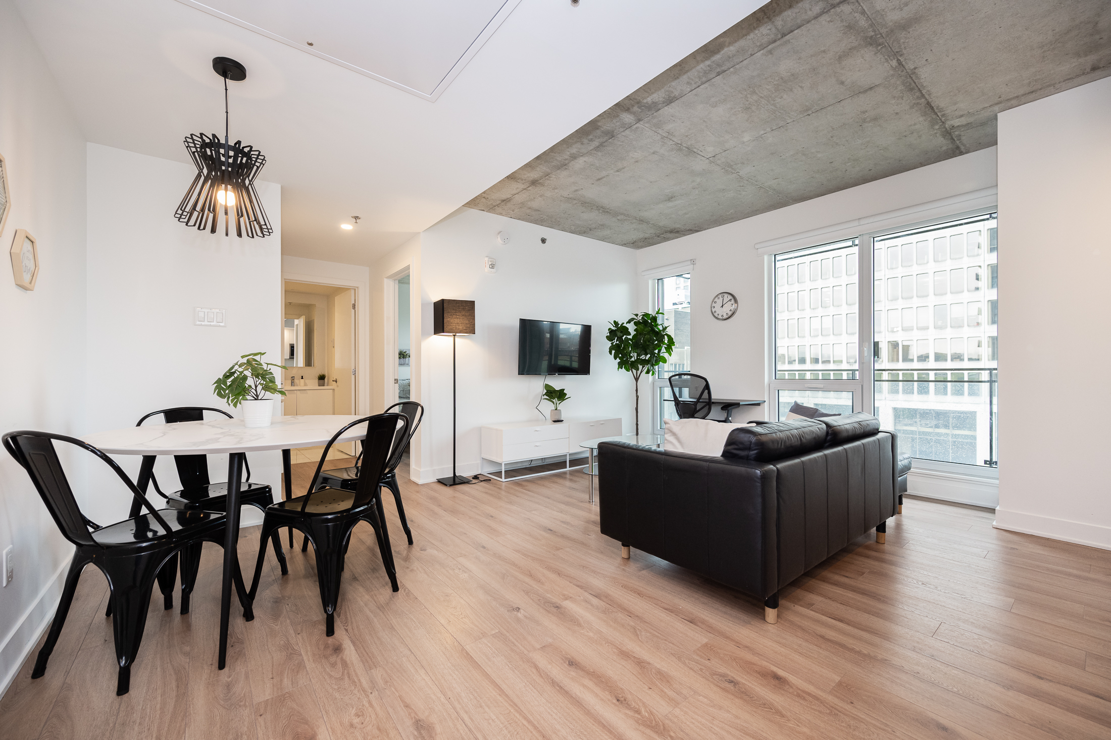 zenith__8A_living_room_sitting2